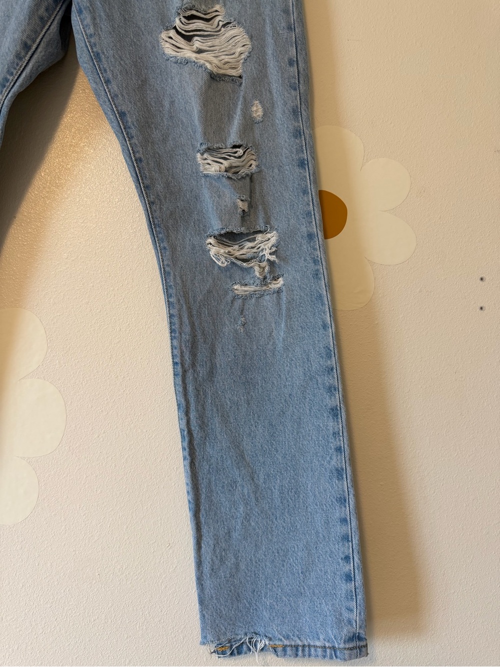Vintage Levi’s Premium 501 Buttonfly Light Wash Distressed Denim Size 30 - Picture 5 of 14